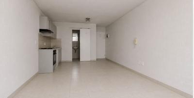 Apartment / Flat For Rent in Wynberg, Cape Town
